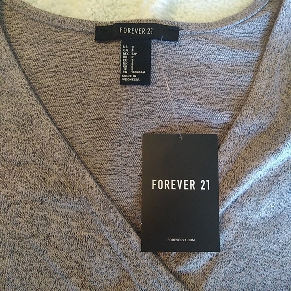 NWT Forever 21 Long Sleeved Sweater Dress in Soft Heathered Neutral Size Small - Picture 2 of 7